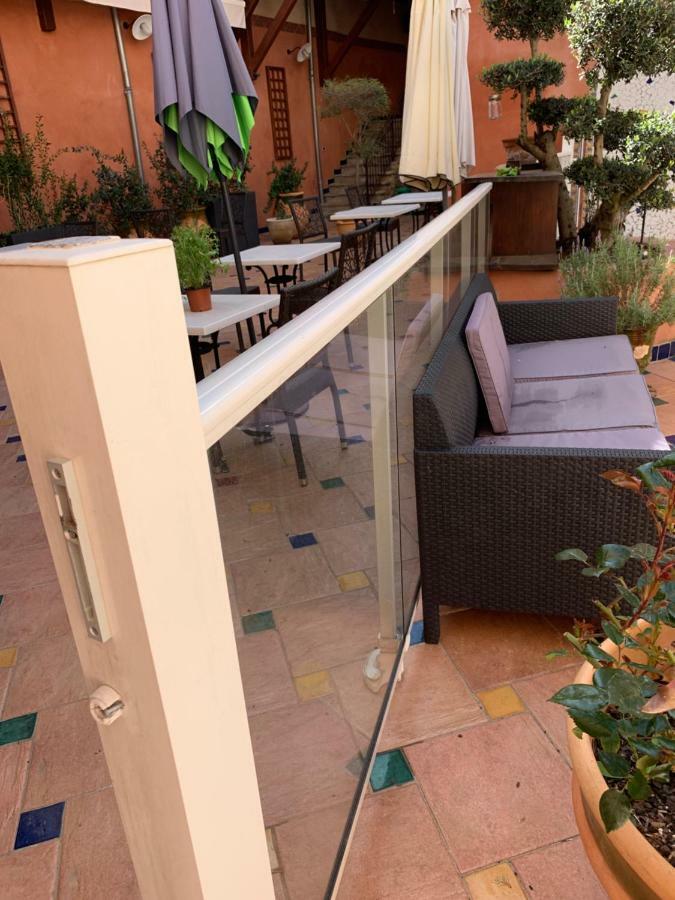 Lodève Logis Hotel Restaurant De La Paix מראה חיצוני תמונה